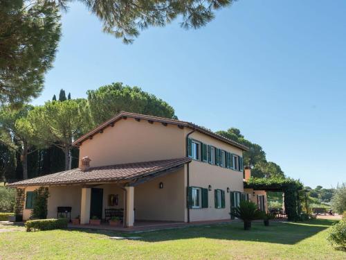 Exterior view, Attractive and spacious villa with pool in Magliano Sabina