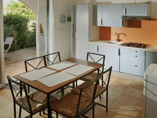Plush Holiday Home in Salento Region with Coastal Views - image 10