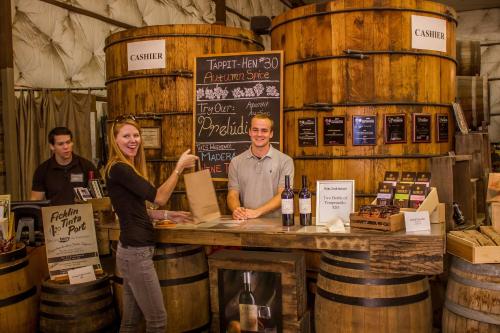 Közeli látványosságok, Holiday Inn Express And Suites OAKHURST-YOSEMITE PARK AREA By IHG in Oakhurst (Kalifornia)