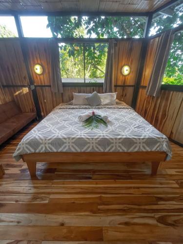 El Gato Rojas Surf Hostel in Санта Тереза