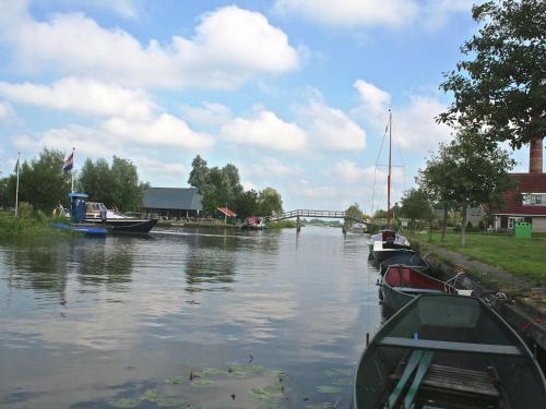 Holiday home near the Frisian Eleven Cities