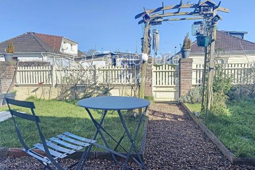 Maison de charme avec jardin gîte à louer Nibas