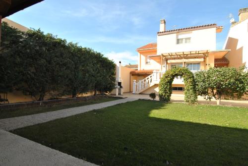 Dārzs, Las Casas de Sofia in Cabanillas