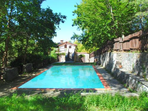 Spacious Holiday Home with shared pool - San Marcello Pistoiese