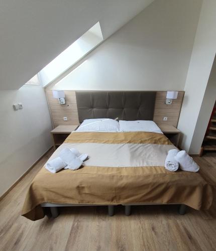 Residence Select – Prague, NY