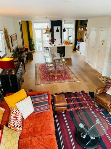  Luxury spacious triplex in heart of old de Pijp, Unterkunft in Amsterdam