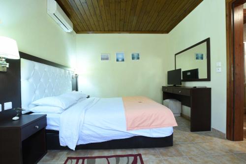  Haus Platanos Apartments & Bungalows by the Sea in Vourvourou