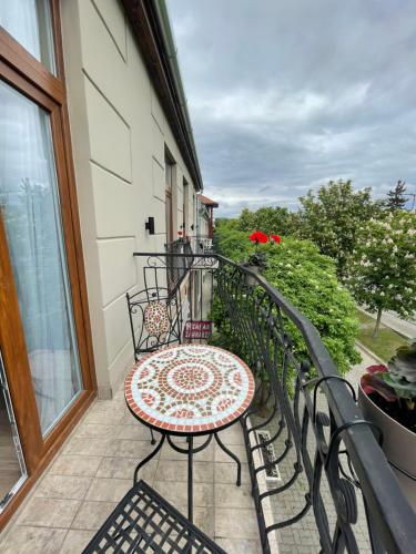 Terraza/balcón, Holiday Apartmanház (Holiday Apartmanhaz) in Harkany