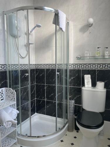 Pulteney House Room Type - Self-catering en-suite family room for 3