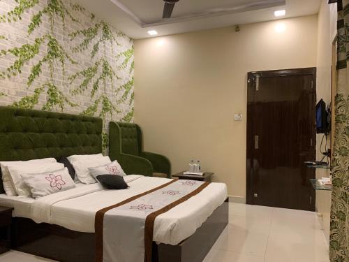 JK Rooms 126 Hotel Parashar Legacy