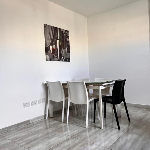 F3 Room 2, Private Room two single beds shared bathroom, Msida (fotografie 10)