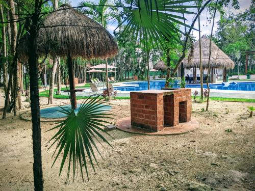 2-Bedroom Condo by the Jungle w/ Swimming pool in Puerto Morelos, Mexico