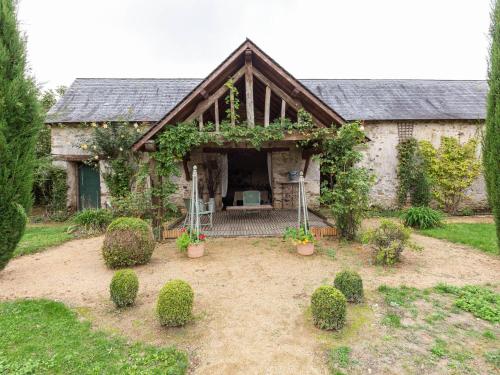 Quaint Holiday Home In Loire France With Garden