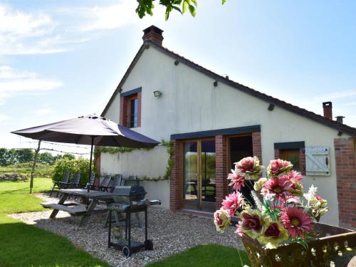 Cosy Holiday Home in Oussoy en G tinais with Library gîte à louer Les Petites Brosses