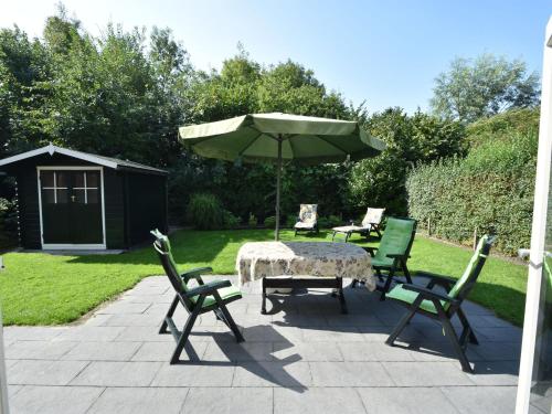  Holiday home in the village of Zonnemarie nearby kids beach in Zonnemaire