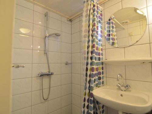 Bathroom, Admirable Holiday Home in Stramproy with Garden in Stramproy