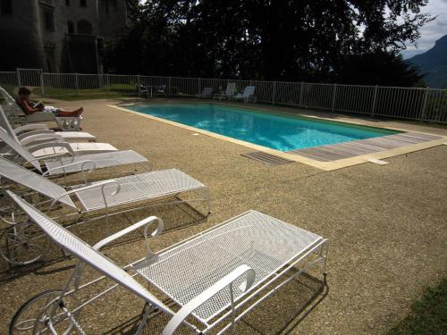 Castle in Serri res en Chautagne with terrace