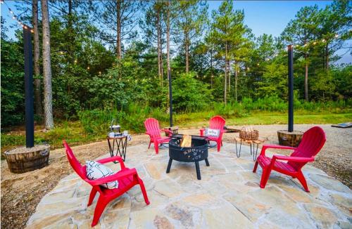 Knotty and Nice Luxury Cabin