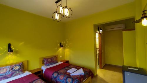 Standard Double Room image 3