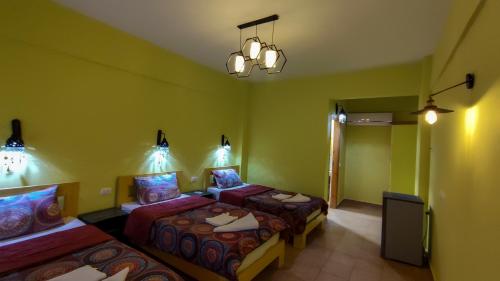Triple Room image 5