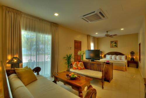 Guestroom, Frangipani Langkawi Resort in Pantai Tengah