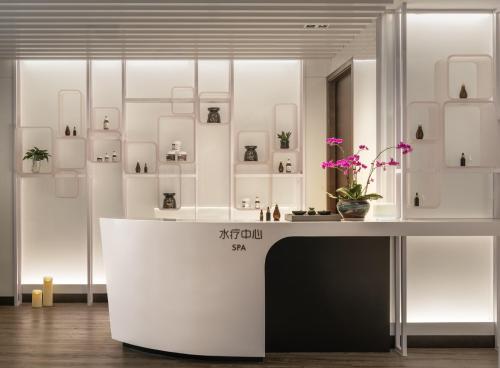 Crowne Plaza Xiamen Jimei Seaview by IHG-Free Mini Bar