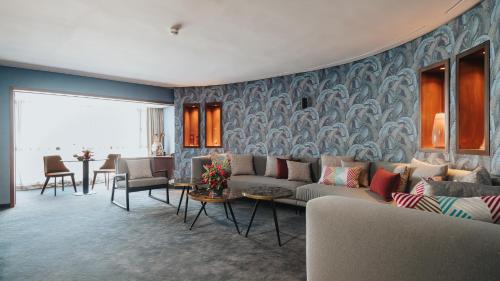 Shared lounge/TV area, Hotel Idou Anfa in Bourgogne