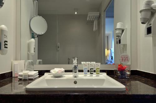 Mercure Hotel Koblenz - image 12