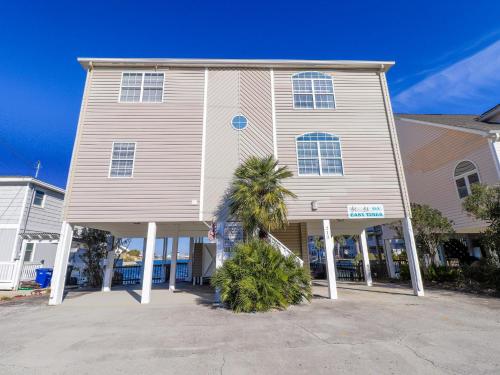 Beach home in the Cherry Grove in Myrtle Beach, USA