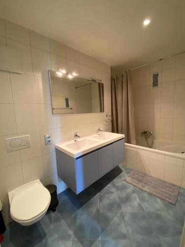 Maison chaleureuse avec 2 places de parc gîte à louer Neuchâtel