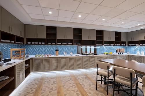 Hyatt Place Austin Lake Travis/Four Points - image 6