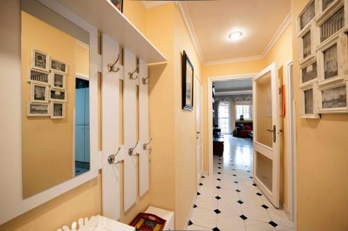 Luminoso apartamento céntrico 3 hab 2 baños, Sevilla (Foto 9)