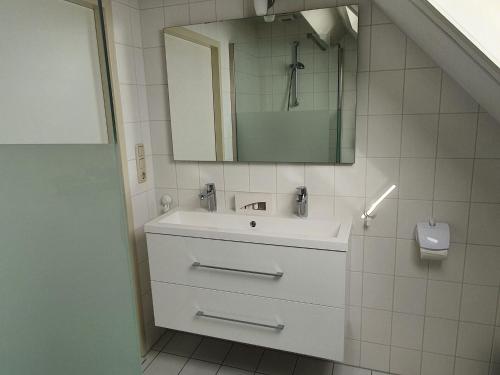 Baño, Boutique Holiday Home in Zeewolde with Swimming Pool in Zwanenburg