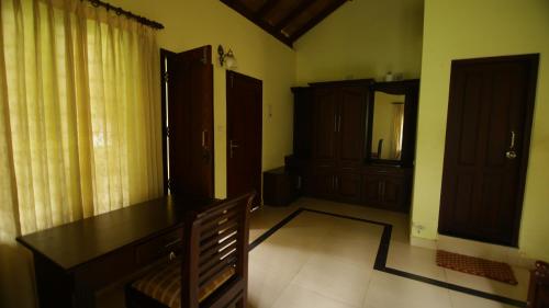 Deluxe Double Room image 3