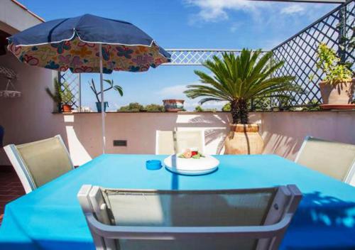  Camera con Terrazza e Vista su Villa Malfitano in Palermo