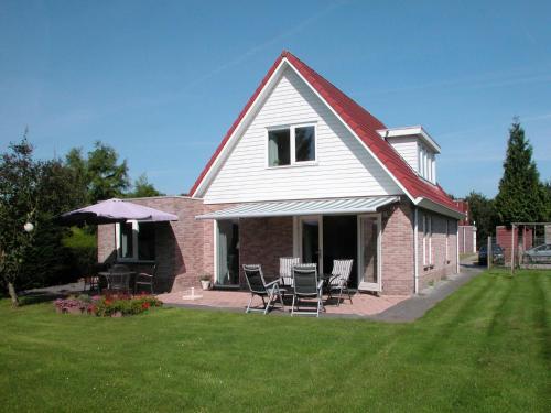 . Spacious holiday home in Zeewolde with a large garden