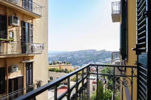 Via Aniello Falcone 72b, Naples