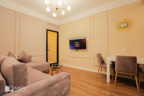 Miku Apartment - Perfect 1Bedroom At Komuna e Parisit, Tirana (photo 5)
