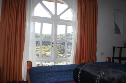 Bezel Bungalow Nuwara Eliya - image 3