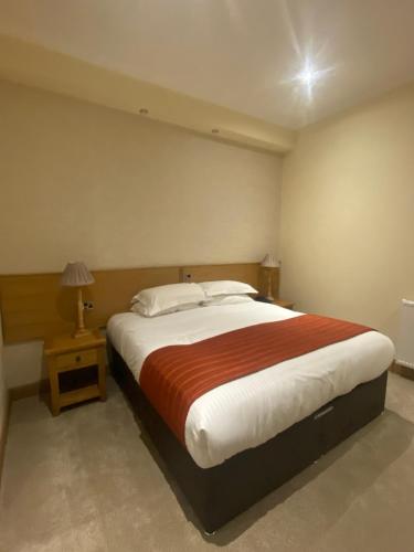 The City Hotel - image 3
