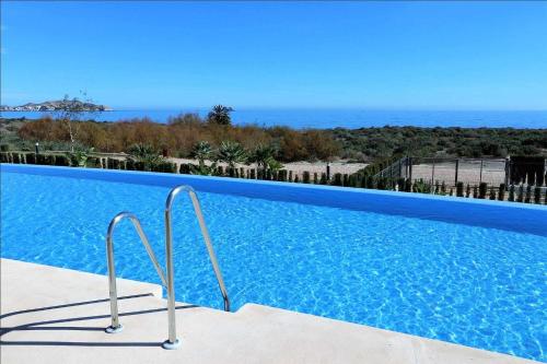 Los Veleros ático cerca del mar piscina comunal