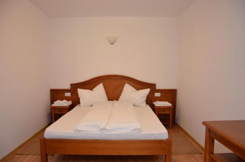 LaPociu - image 6