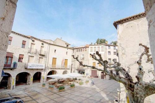 Besalú 11 Moderno apartamento con AC en la plaza