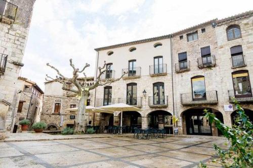 Besalú 11 Moderno apartamento con AC en la plaza