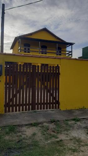 3º andar independente - Casa a 50m da praia com vista lateral para o mar