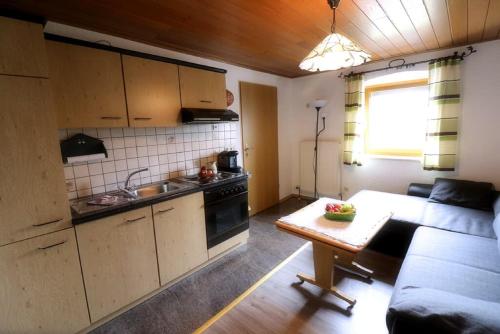 Konyha, Kieslinger Hilde in Arrach