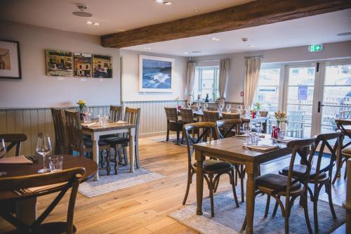 The Red Lion at Hellidon - image 2