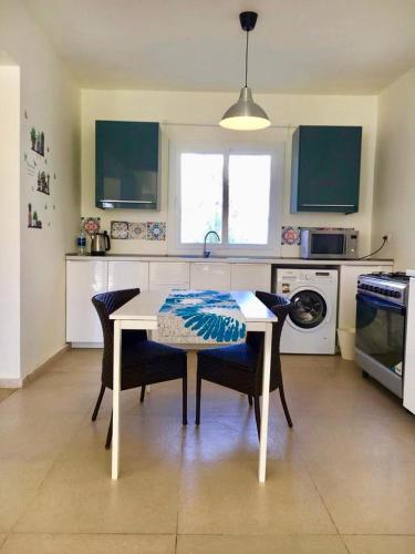 köök, Fully Furnished 4-Bed Town House in Mountain View Ras Al-Hekma in Zawiyat Ailat Nuh