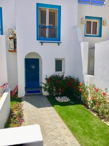 입구, Fully Furnished 4-Bed Town House in Mountain View Ras Al-Hekma in 자위야트 아일라트 누