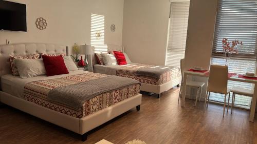 Incredible Hollywood Loft Free Parking in Los Angeles (CA)